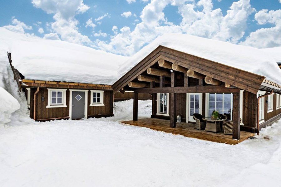 timber-frame-myths-strong-hold-snow-roof
