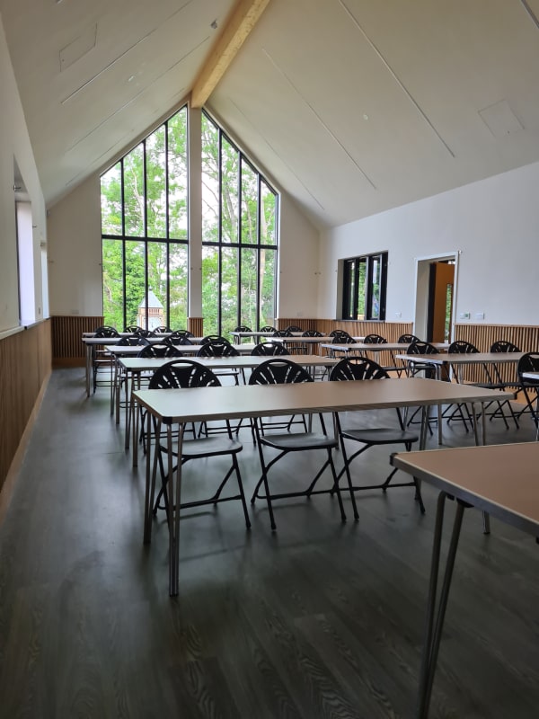 bow-brickhill-hall-with-tables